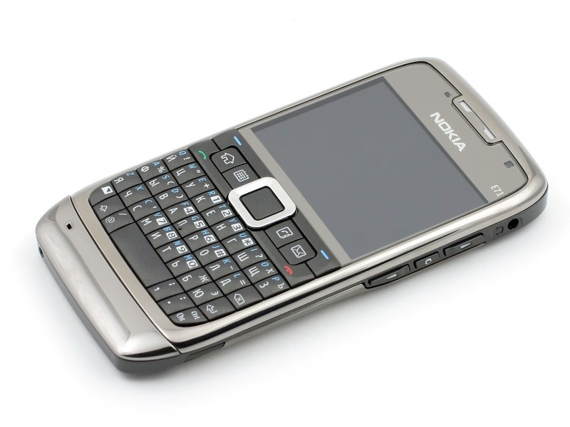 Nokia E71